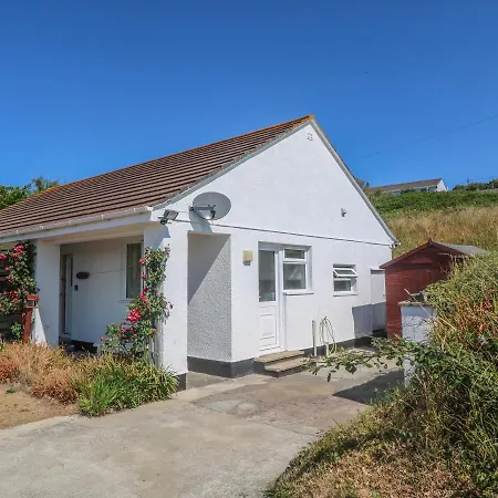 The Shack Mawgan Porth